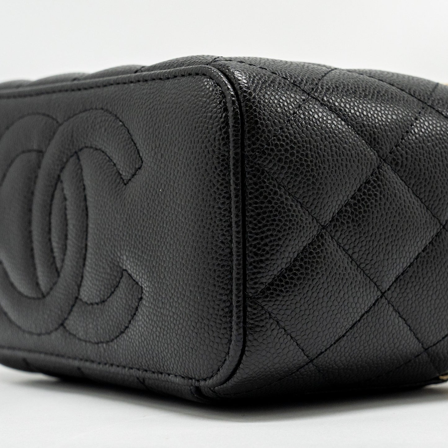 Chanel Long Vanity with Chain Caviar Black L (microchip)