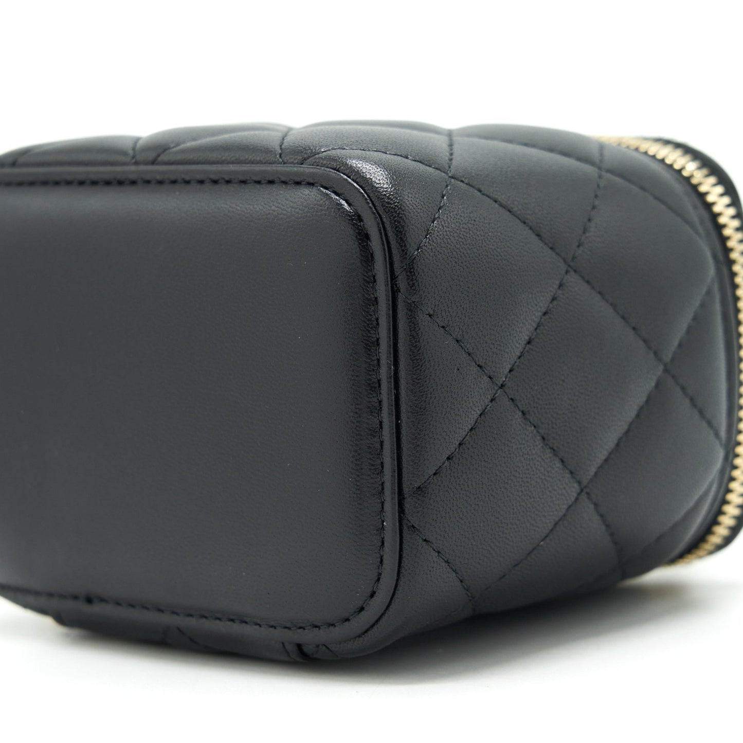 Chanel Pearl Crush Mini Vanity Case Lambskin Black