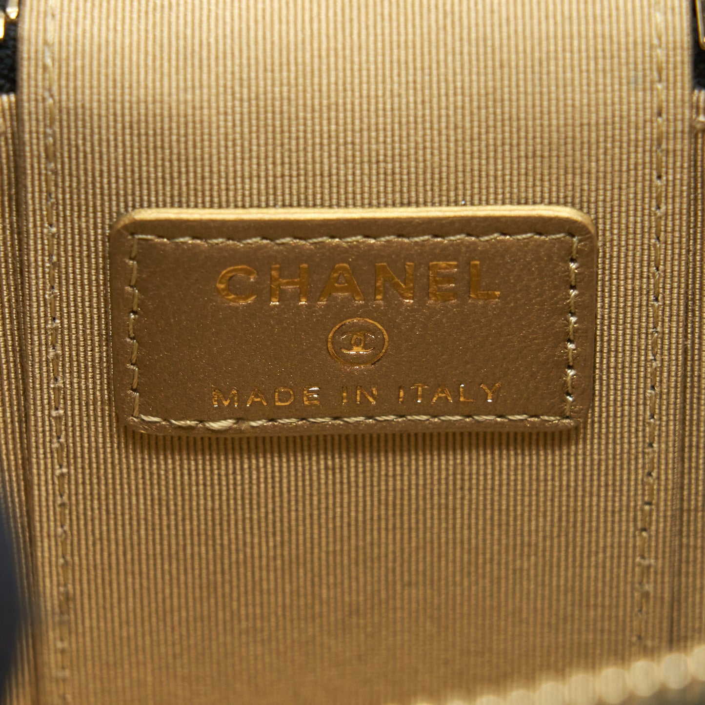Chanel Pearl Crush Mini Vanity Case Lambskin Black