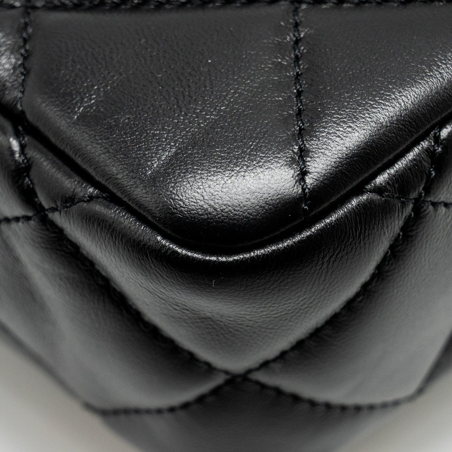 Chanel 22B Mini FlapBag Lambskin Black  (Microchip)