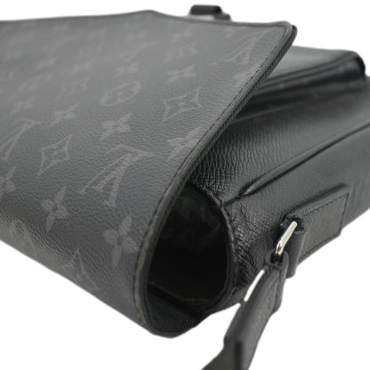 LOUIS VUITTON Taigarama Messengerama Monogram Eclipse Messenger Bag Grey