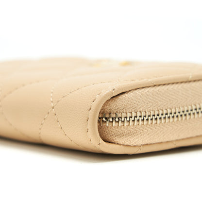 Chanel 22C Pearl Crush Card Holder With Chain Beige
