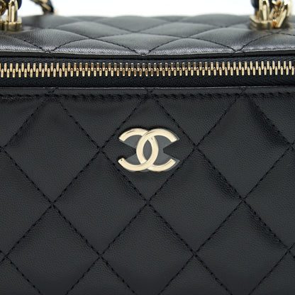 Chanel 21K top handle rectangular Vanity with chain Black L