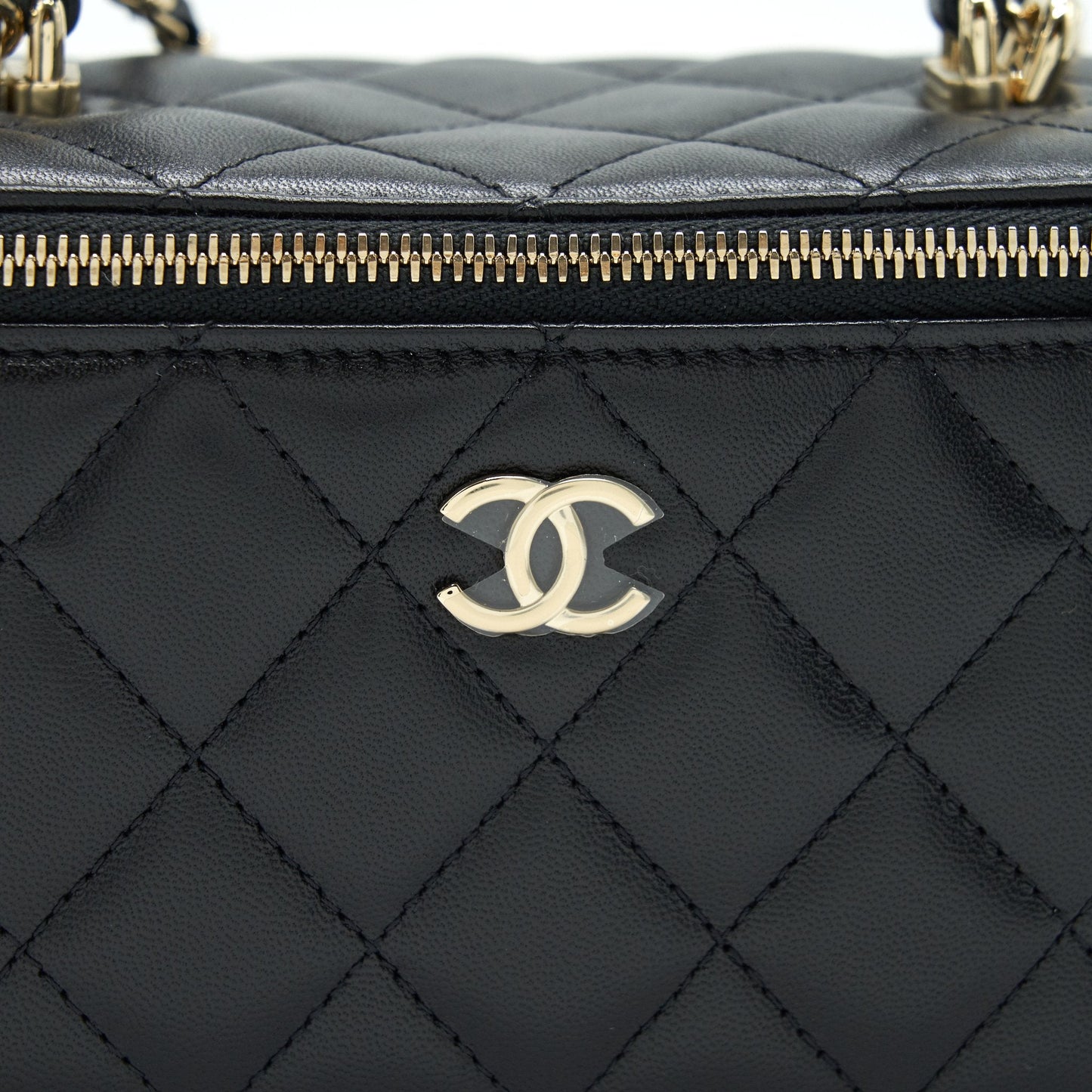 Chanel 21K Top Handle Rectangular Vanity With Chain Black L