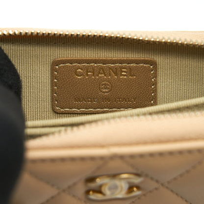 Chanel 22C Pearl Crush Card Holder With Chain Beige