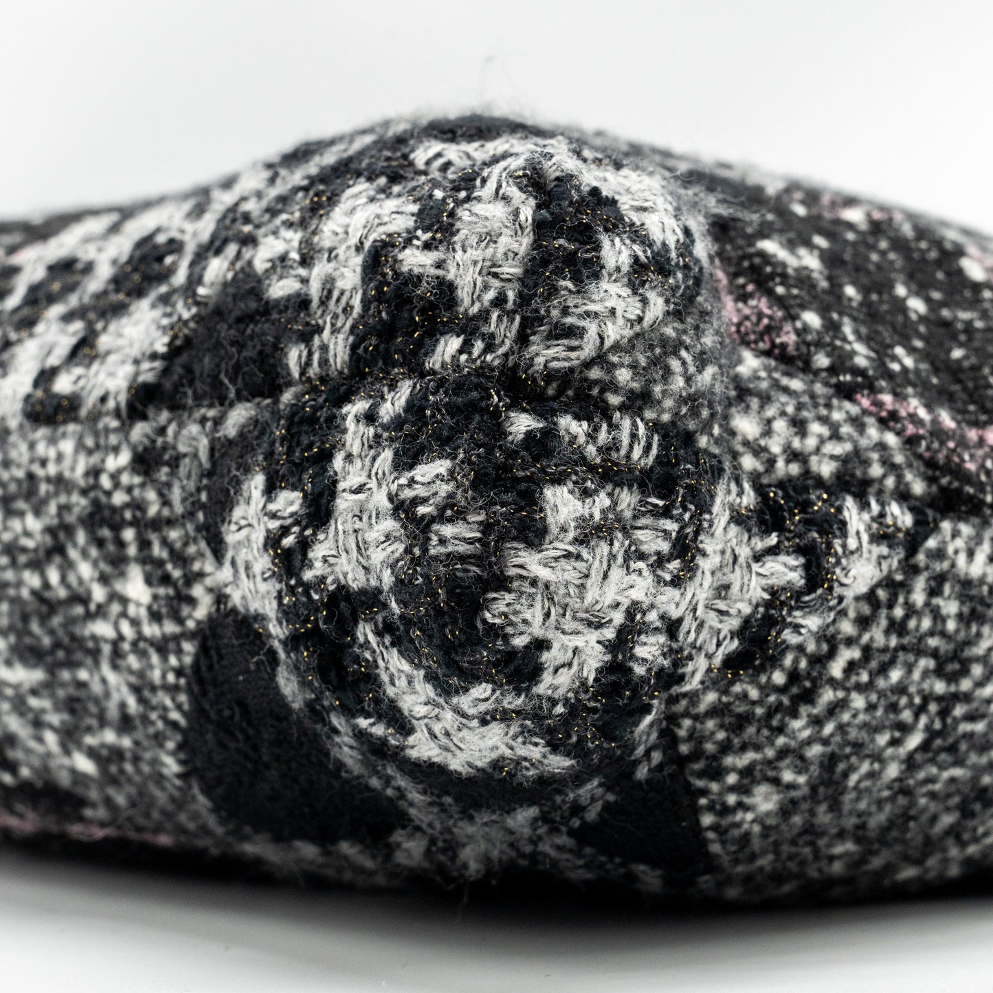 Chanel Medium 22 Bag fabric / tweed multicolour  (microchip)