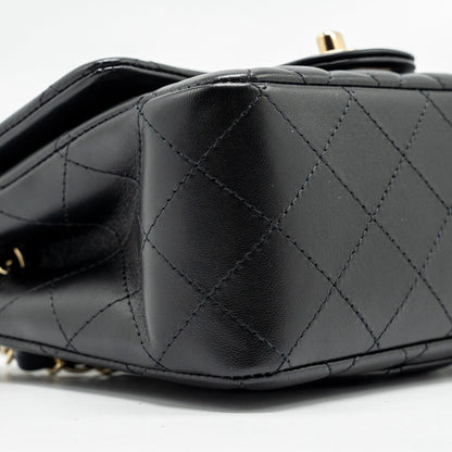 Chanel Mini Square Flap Bag Lambskin Black L (microchip)