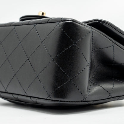 Chanel Mini Square Flap Bag Lambskin Black L (microchip)