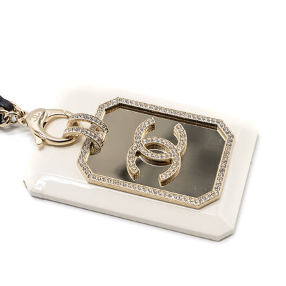 Chanel 21A Necklace Cardholder With Leather Chain White L