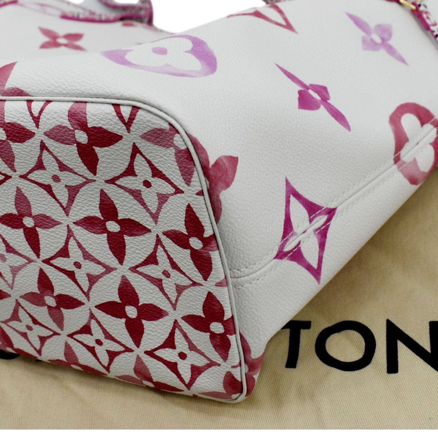 LOUIS VUITTON Giant Rose Neverfull MM Monogram Canvas Shoulder Bag White