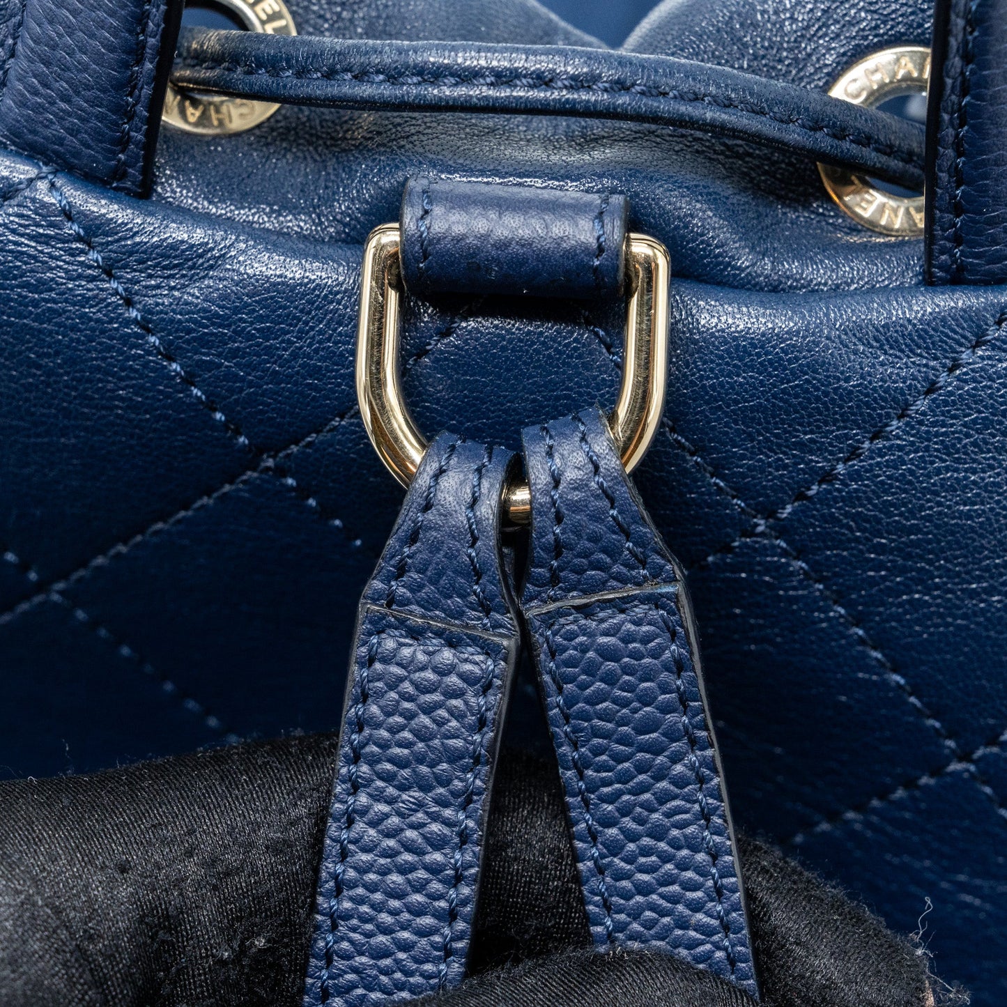 Chanel Drawstring Backpack Lambskin / Grained Calfskin Dark Blue L