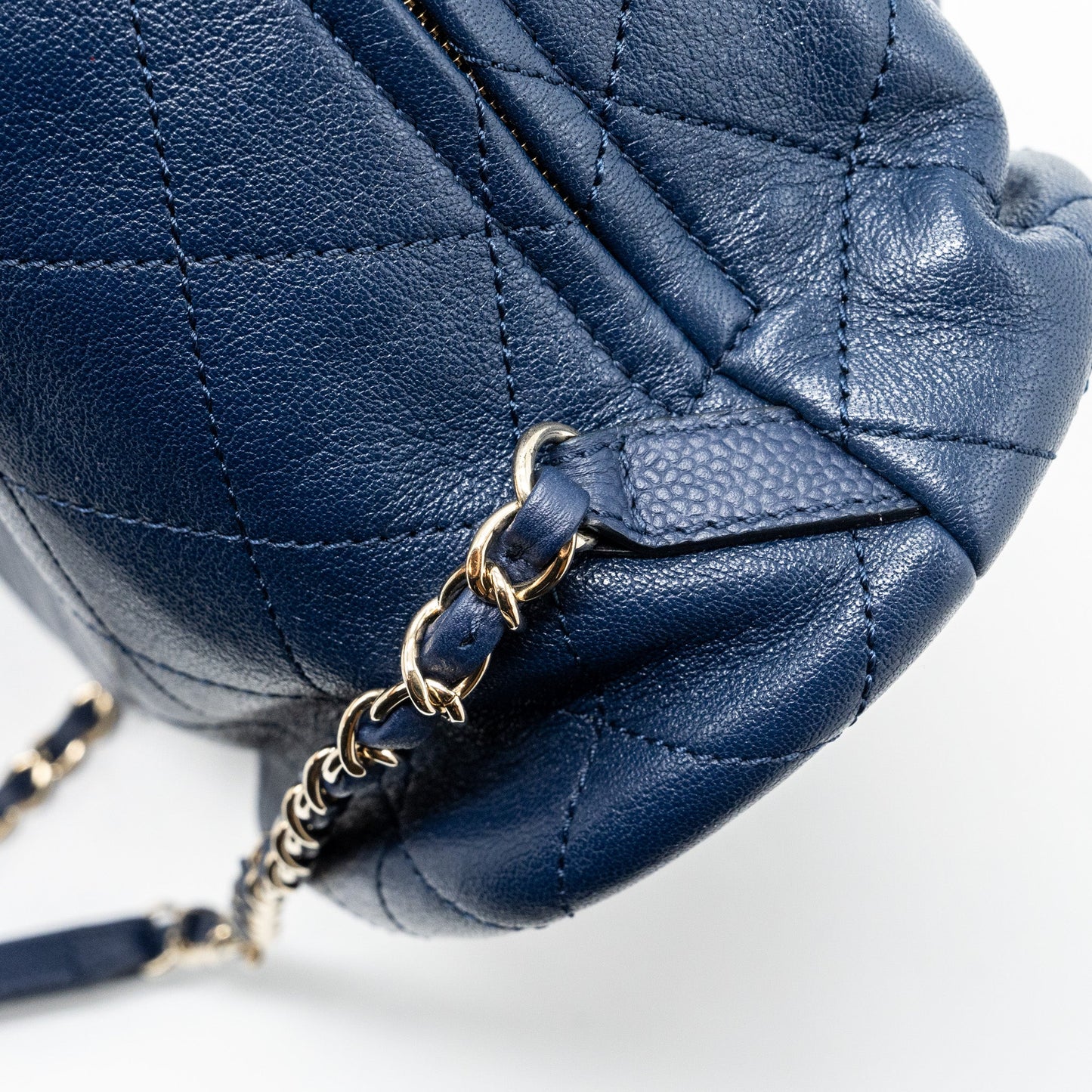 Chanel Drawstring Backpack Lambskin / Grained Calfskin Dark Blue L