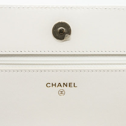 CHANEL BOY WALLET ON CHAIN CAVIAR WHITE L (Microchip)