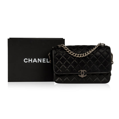 Chanel Caviar and Nubuck Messenger Bag