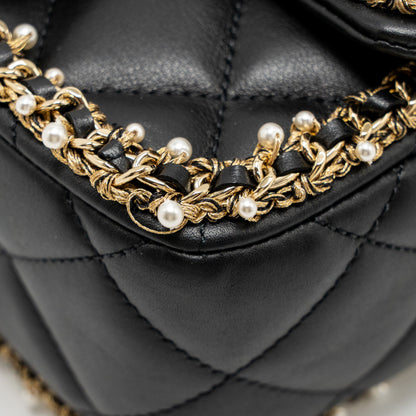 Chanel Pearl Detailed Edge Mini Flap Bag Lambskin Black L (Microchip)