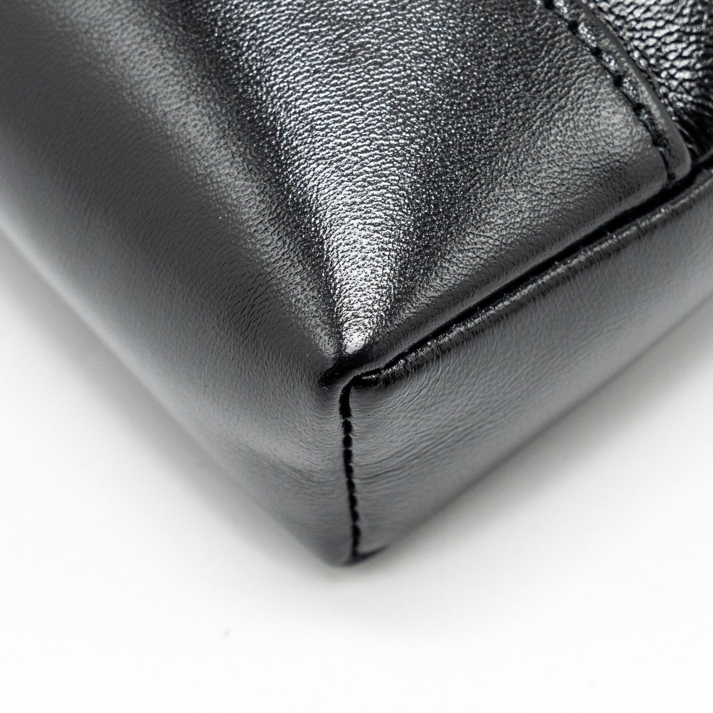 Chanel Mini 31 Clutch with Chain Shiny Calfskin Black L (microchip)