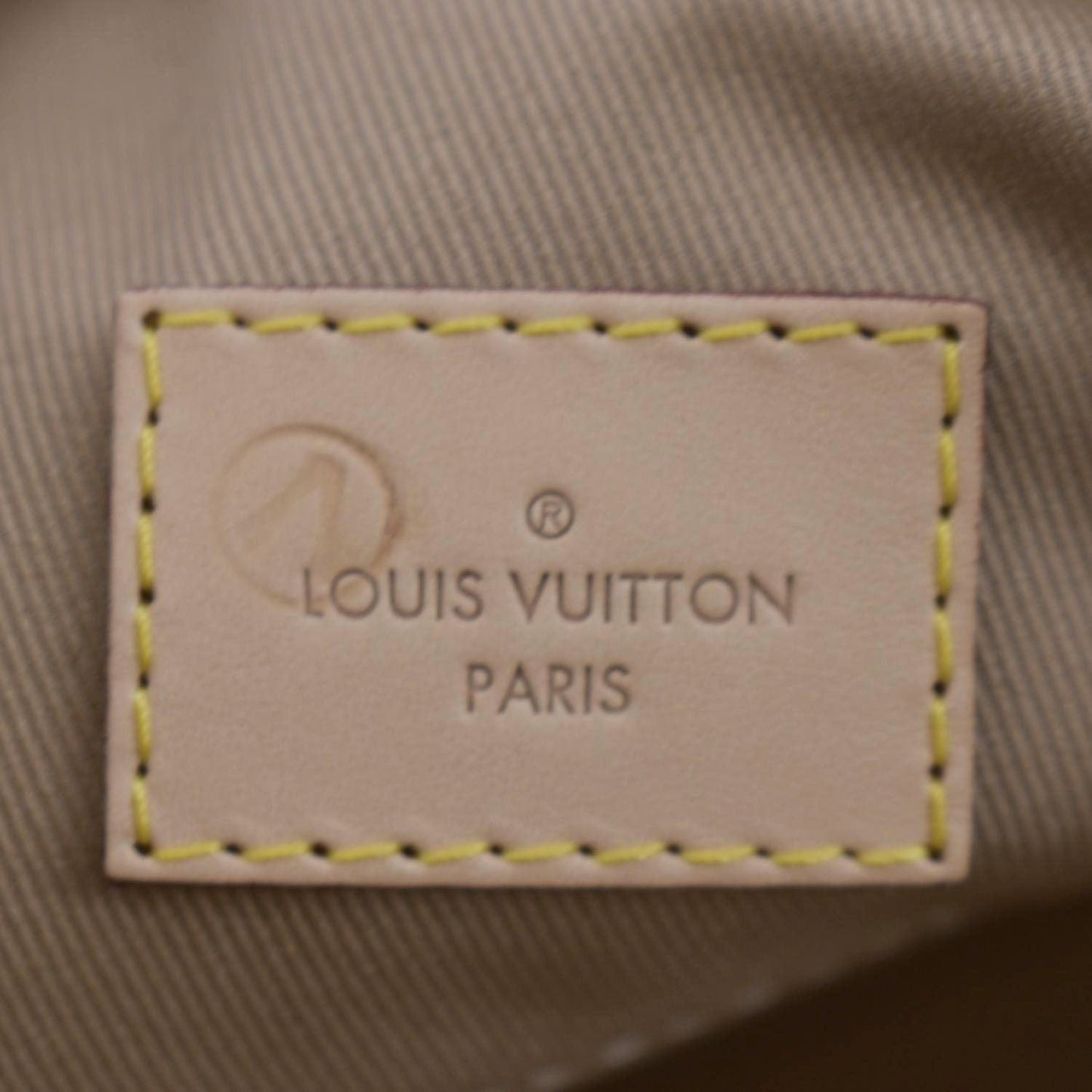 LOUIS VUITTON Graceful MM Damier Azur Hobo Shoulder Bag White