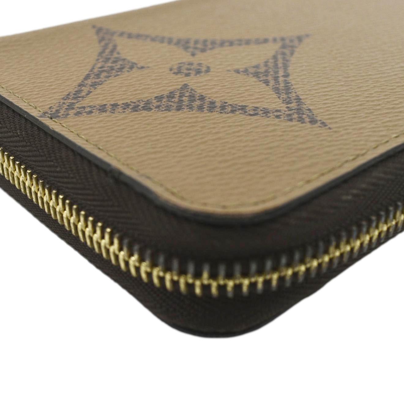 LOUIS VUITTON Giant Monogram Reverse Zippy Wallet Brown