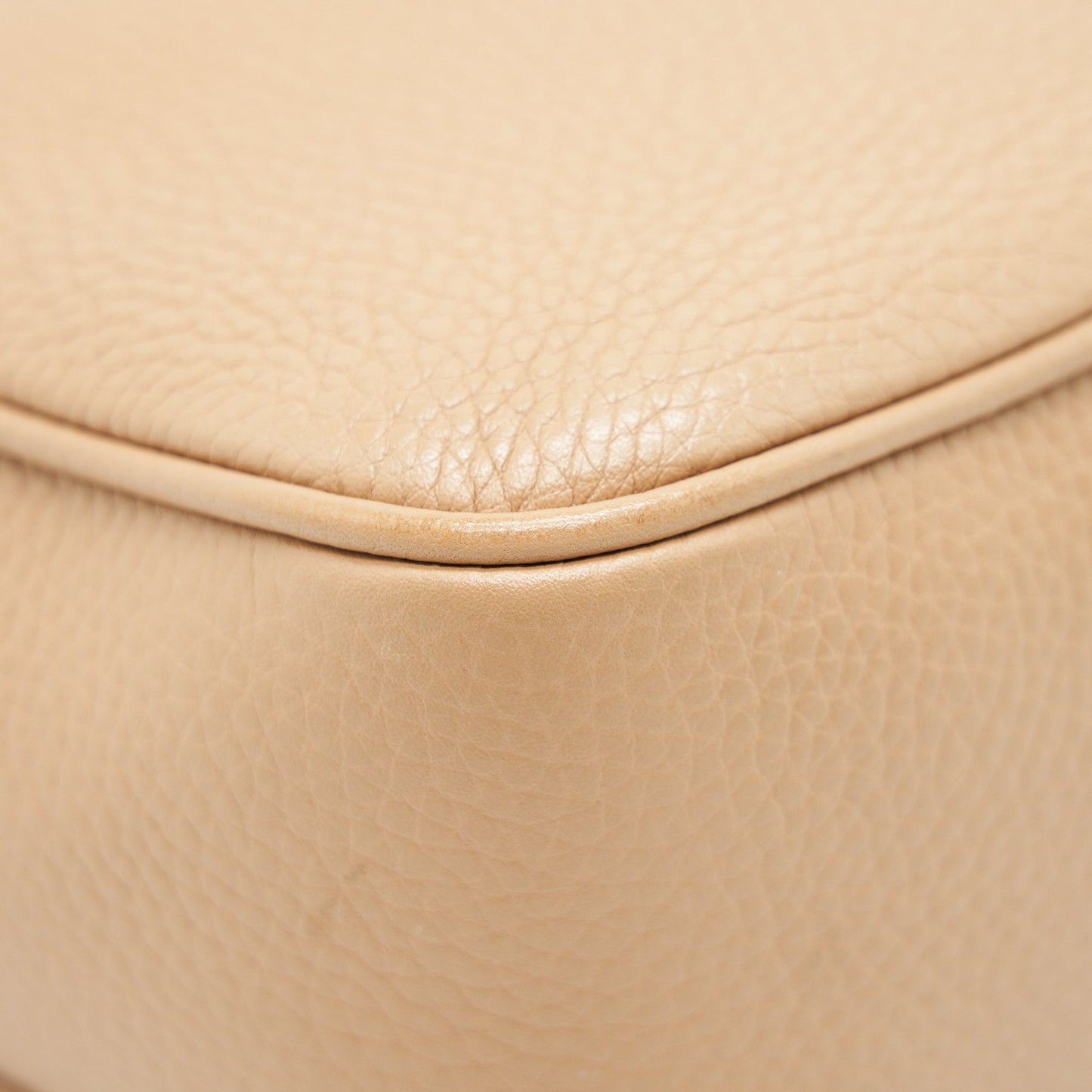 GUCCI DISCO CAMERA BAG IN BEIGE