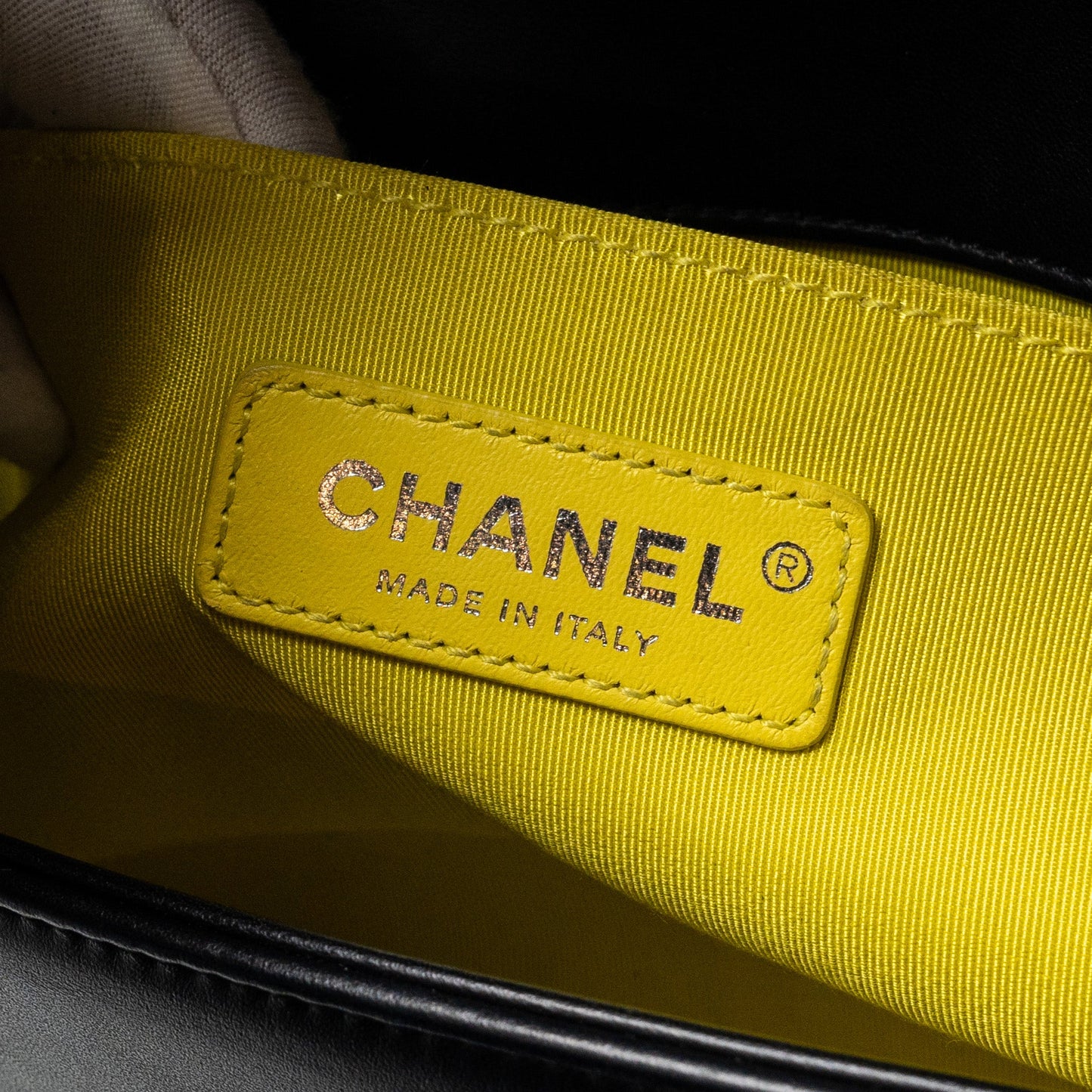 Chanel Medium Boy Bag Tweed/Calfskin black/Multicolour