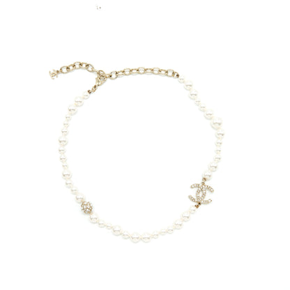 CHANEL CC LOGO PEARL NECKLACE