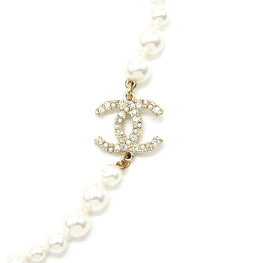 CHANEL CC LOGO PEARL NECKLACE