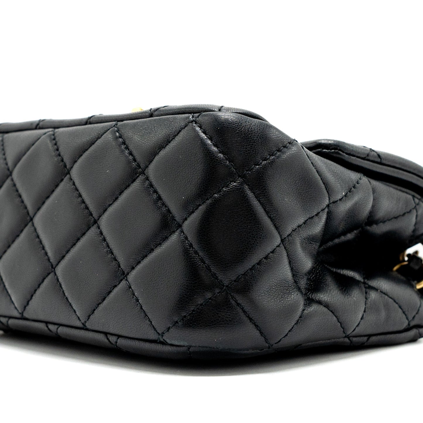 chanel pearl crush mini square flap bag lambskin black  (microchip)