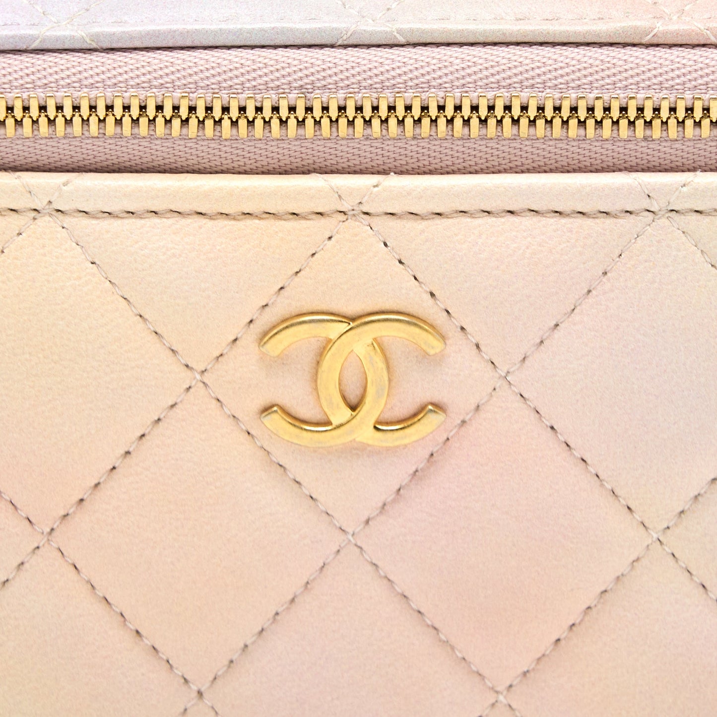 Chanel 22p Top Handle Long Vanity Case Lambskin Multicolour