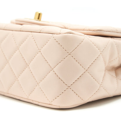 Chanel 22C Pearl Crush Mini Square Flap bag Lambskin Light Pink