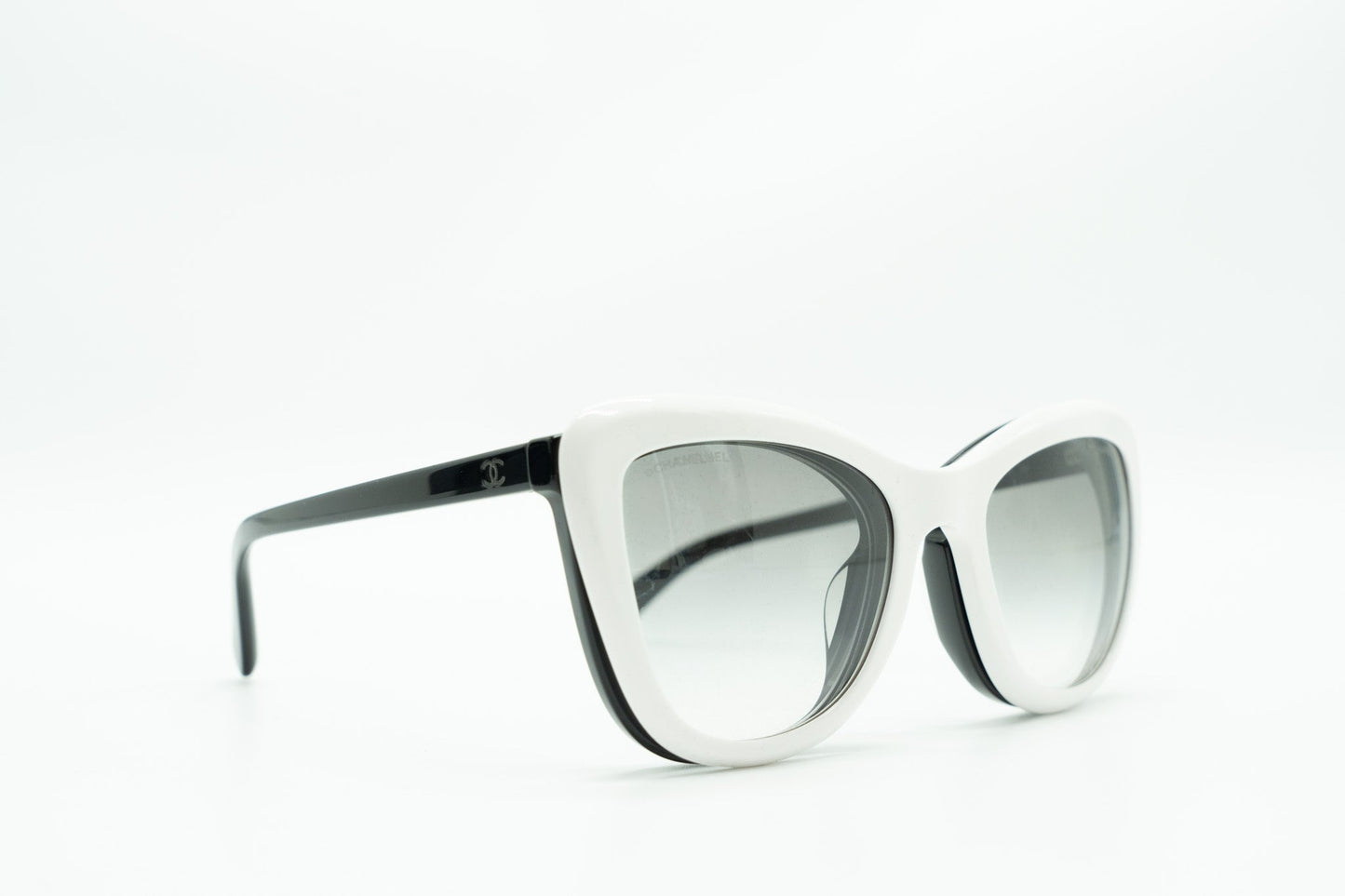 Chanel Magnetic Clip On Sunglasses Black/White