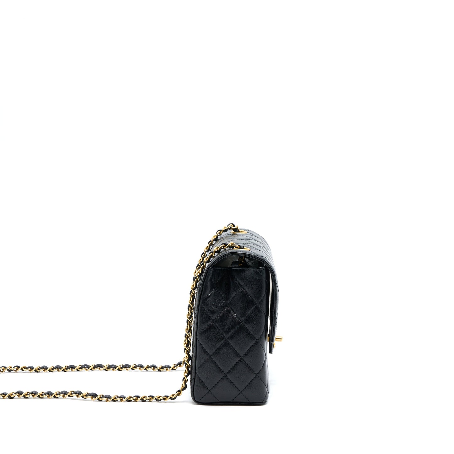 Chanel 22K Retro Classic New Square Flap Bag Goatskin Black with  (Microchip)