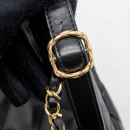 Chanel 22B hobo bag lambskin black  (microchip)