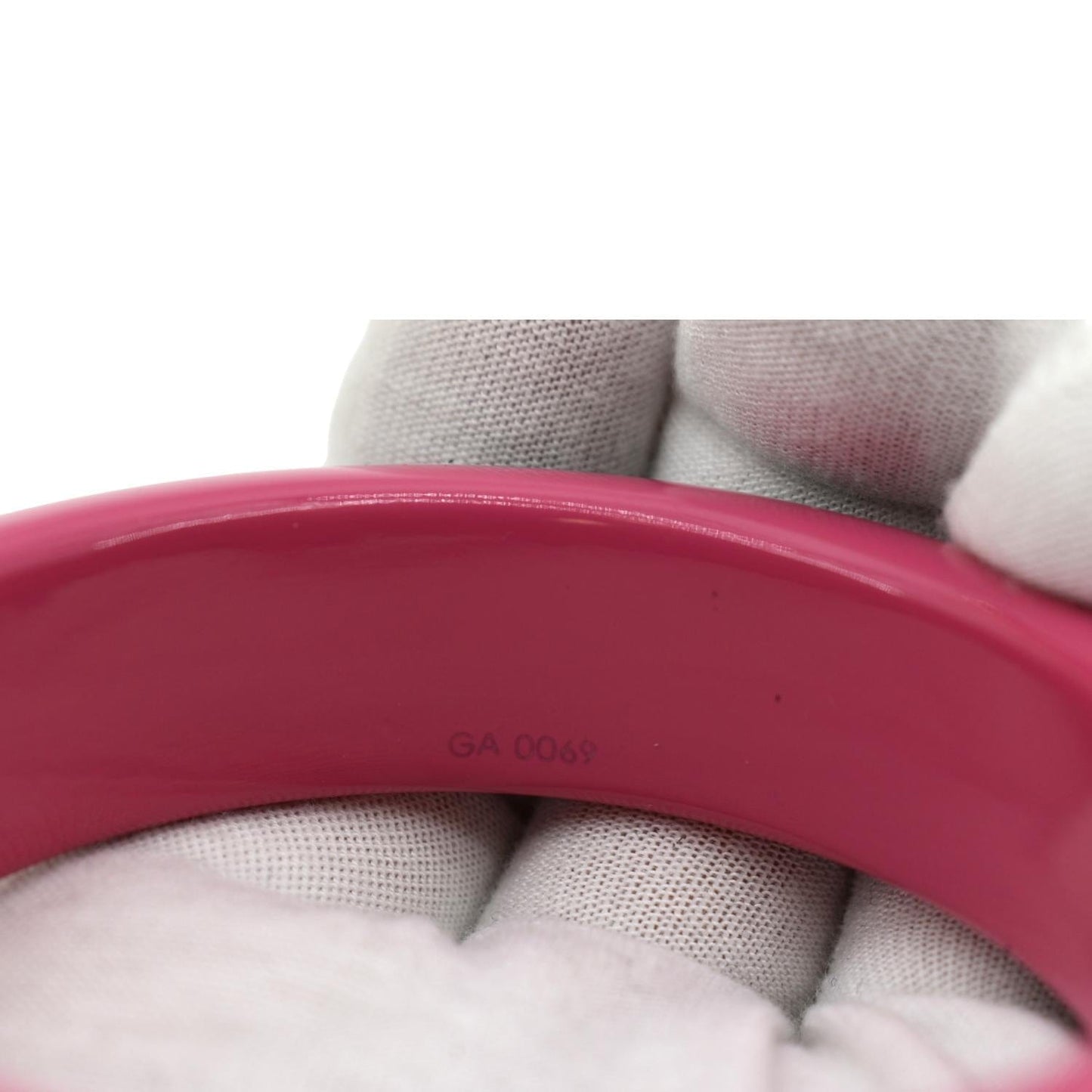 LOUIS VUITTON Leo Bangle Monogram Lacquer Wood Bracelet Fuchsia Pink