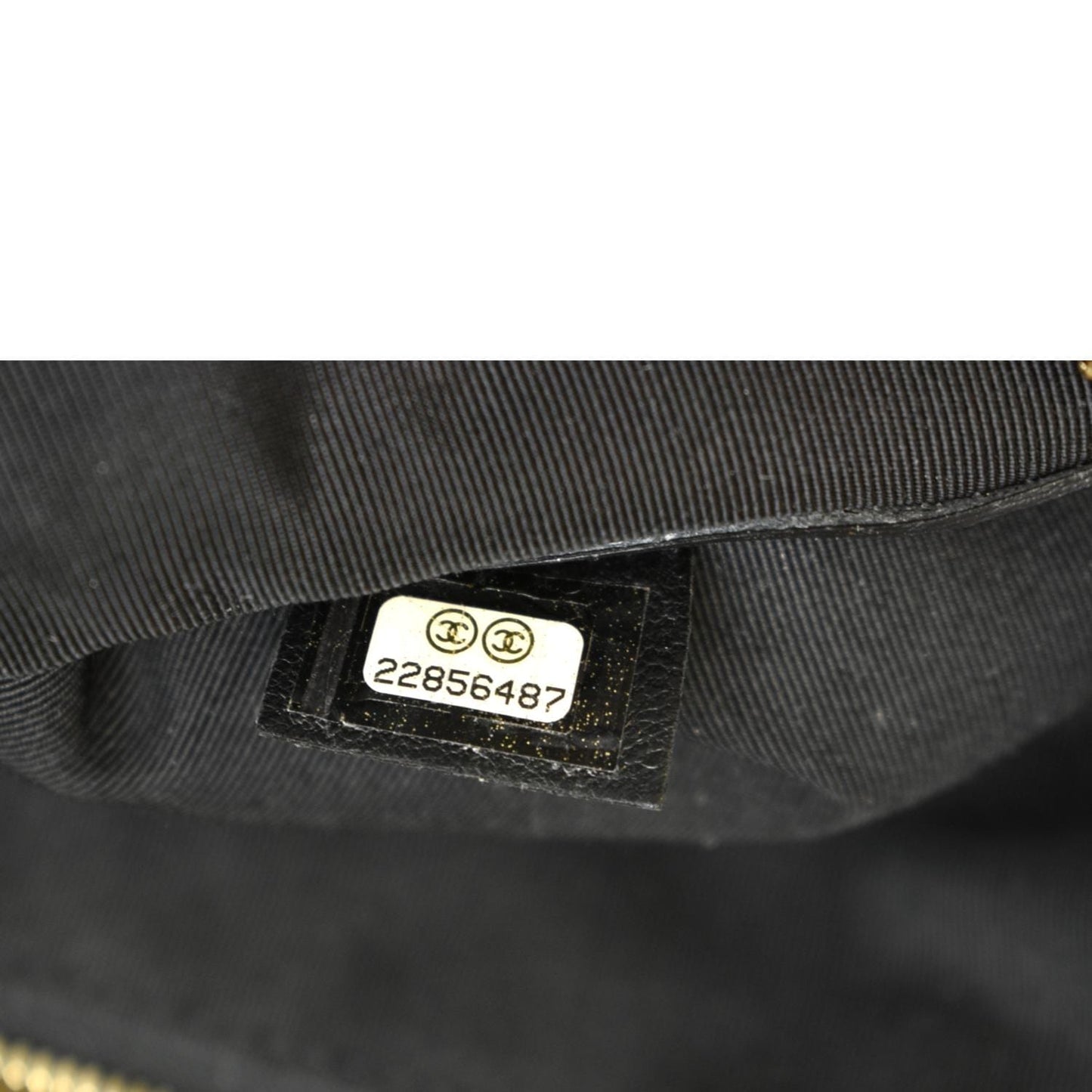 CHANEL O-Case Quilted Lambskin Leather Zip Pouch Black