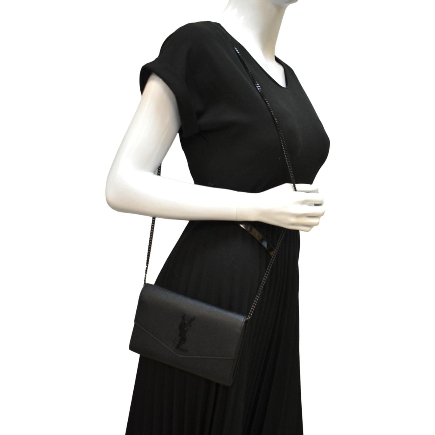 YVES SAINT LAURENT Flap Chain Grain De Poudre Leather Crossbody Bag Black