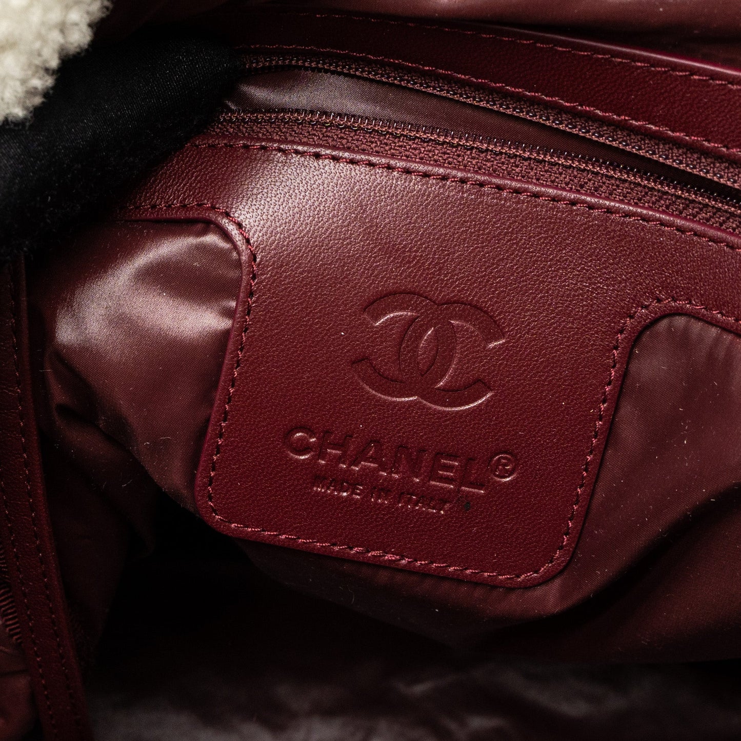 Chanel 19B Backpack Shearling White/Multicolour