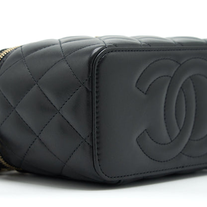 Chanel 22A Mini Top Handle Long Vanity With Chain Lambskin Black L (Microchip)
