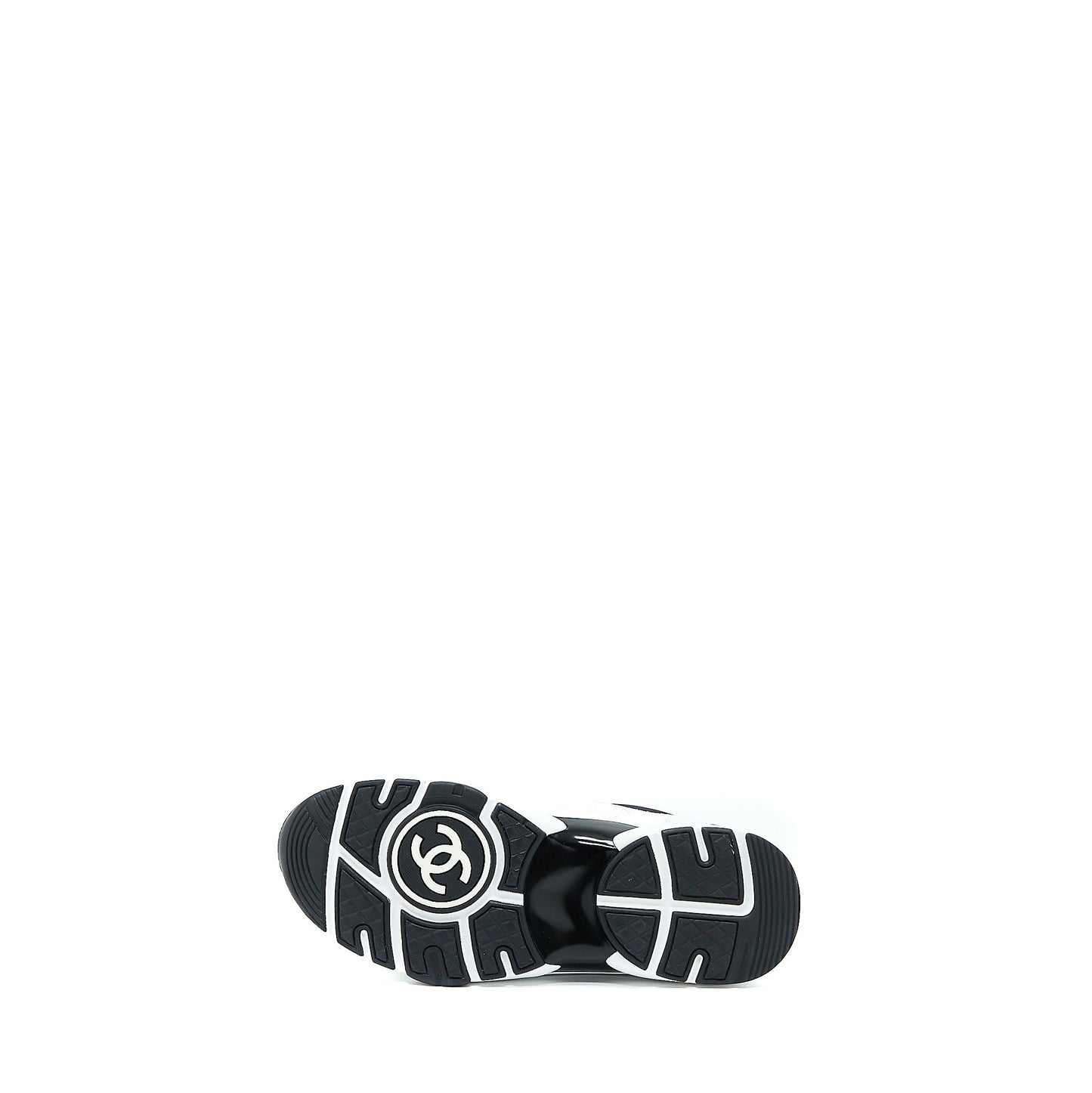 Chanel Size 37 CC Logo Sneaker Calfskin/Suede Black/White