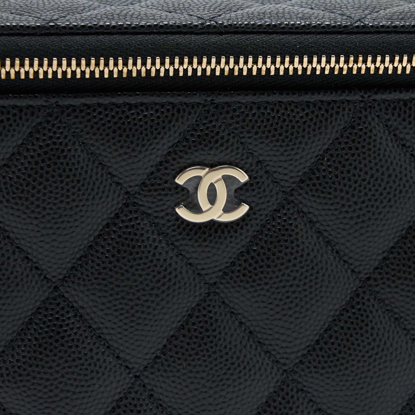 Chanel Long Vanity with Chain Caviar Black L (Microchip)