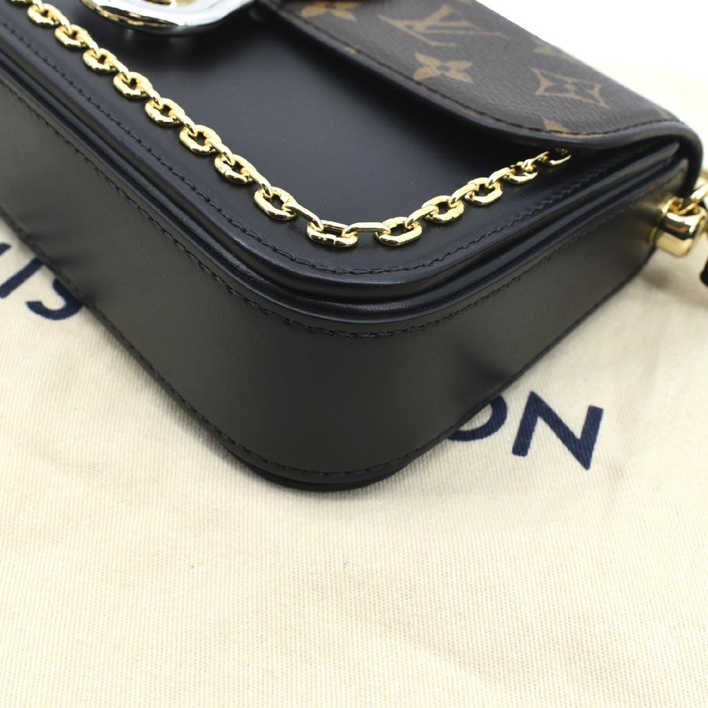 LOUIS VUITTON Neo Saint Monogram Canvas Shoulder Bag Black