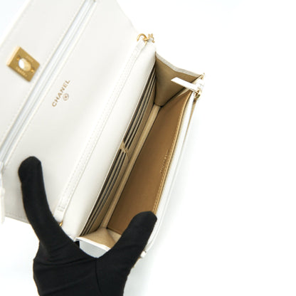 CHANEL Pearl Crush Wallet on Chain White