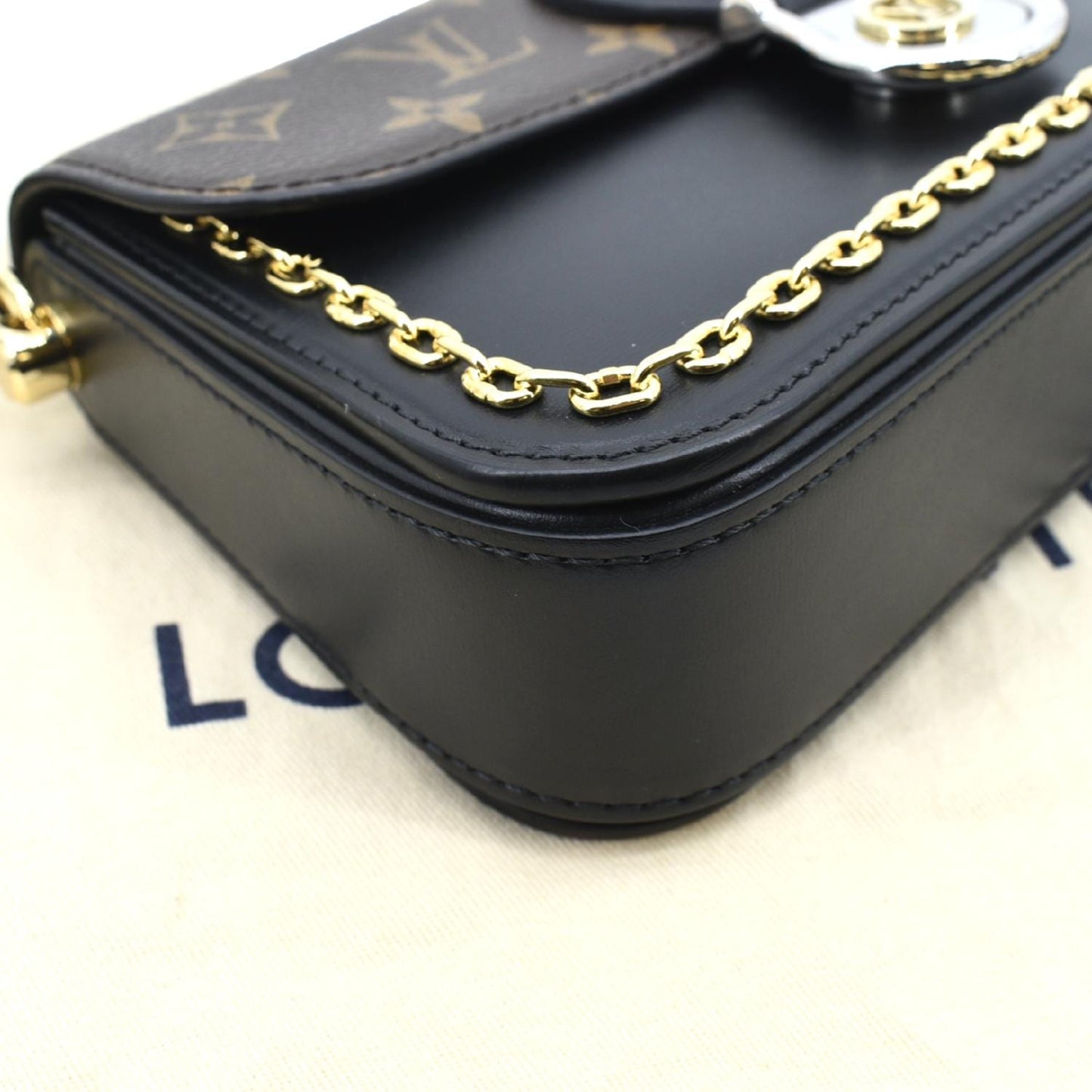 LOUIS VUITTON Neo Saint Monogram Canvas Shoulder Bag Black