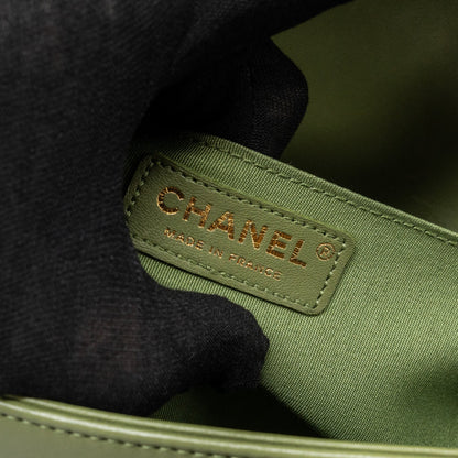 Chanel Medium boy bag lambskin green