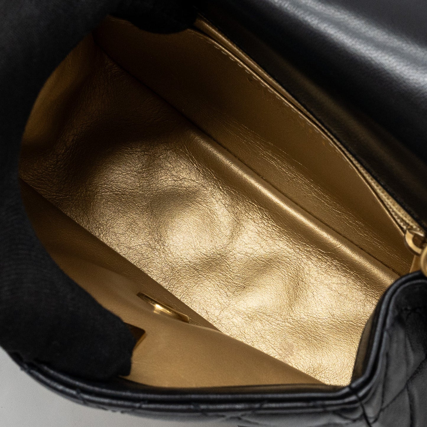 chanel pearl crush mini square flap bag lambskin black  (microchip)