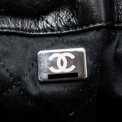 Chanel 22 backpack calfskin so black / black hardware (microchip)