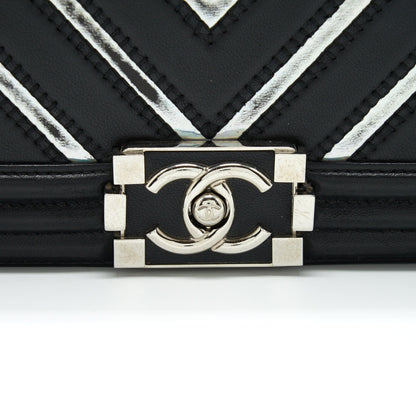 Chanel Medium Boy Chevron Lambskin Black/Silver