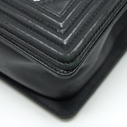 Chanel Medium Boy Chevron Lambskin Black/Silver