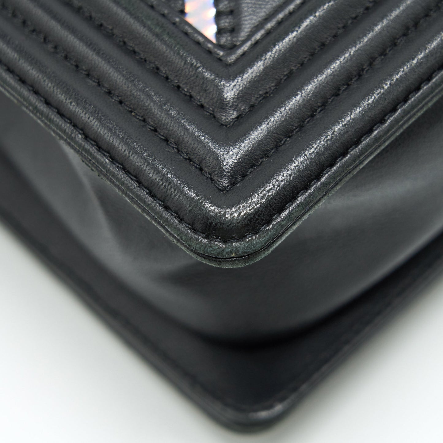 Chanel Medium Boy Chevron Lambskin Black/Silver