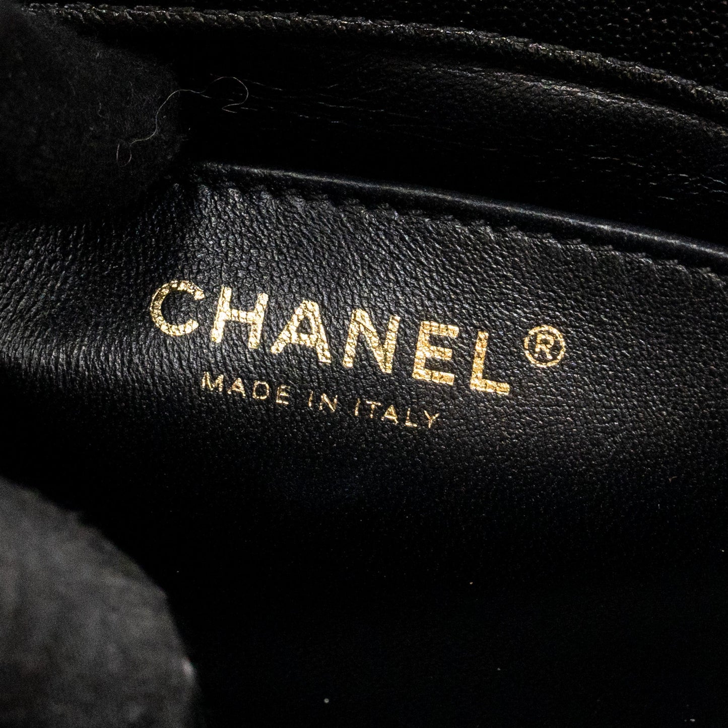 Chanel 22A Round Boy Messenger Bag Caviar Black  (Microchip)