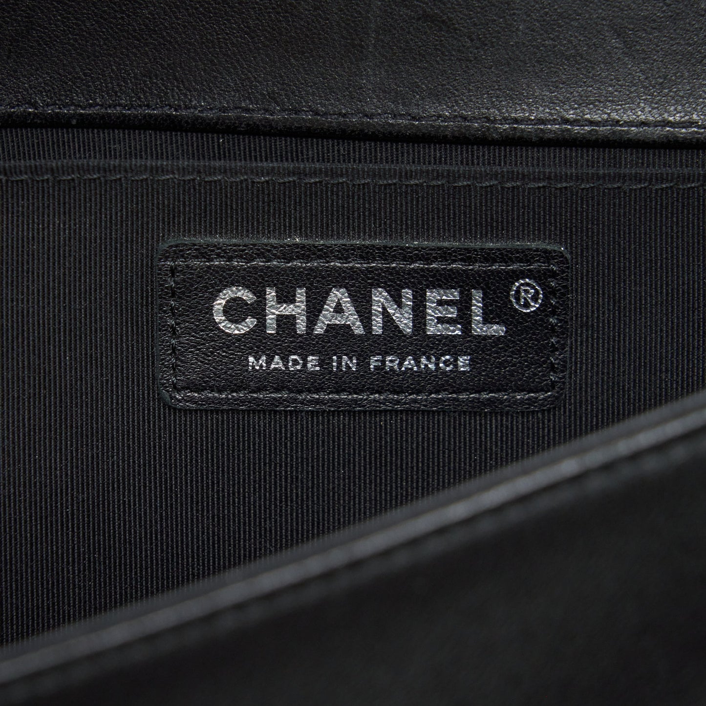Chanel Medium Boy Chevron Lambskin Black/Silver